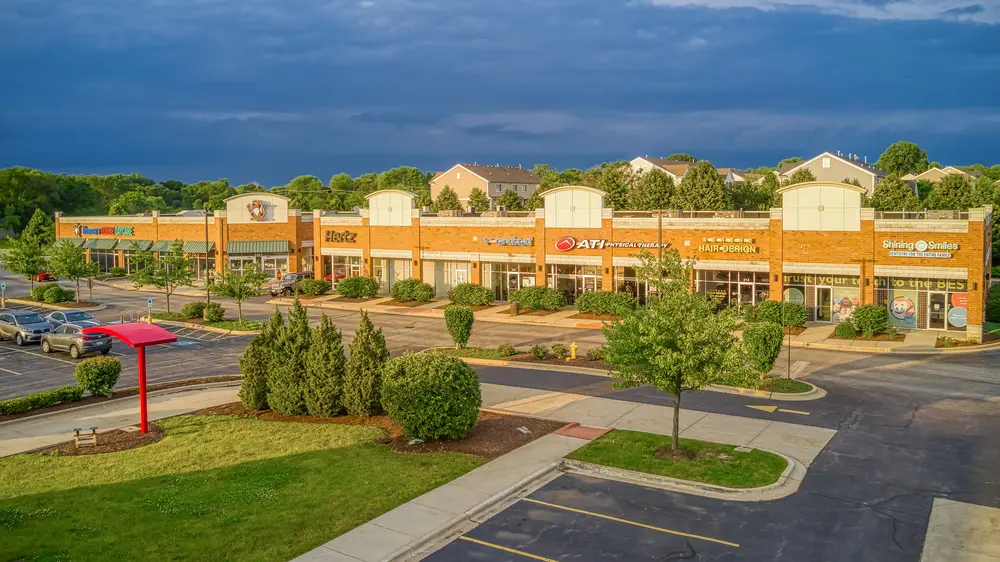222 N Bolingbrook Drive