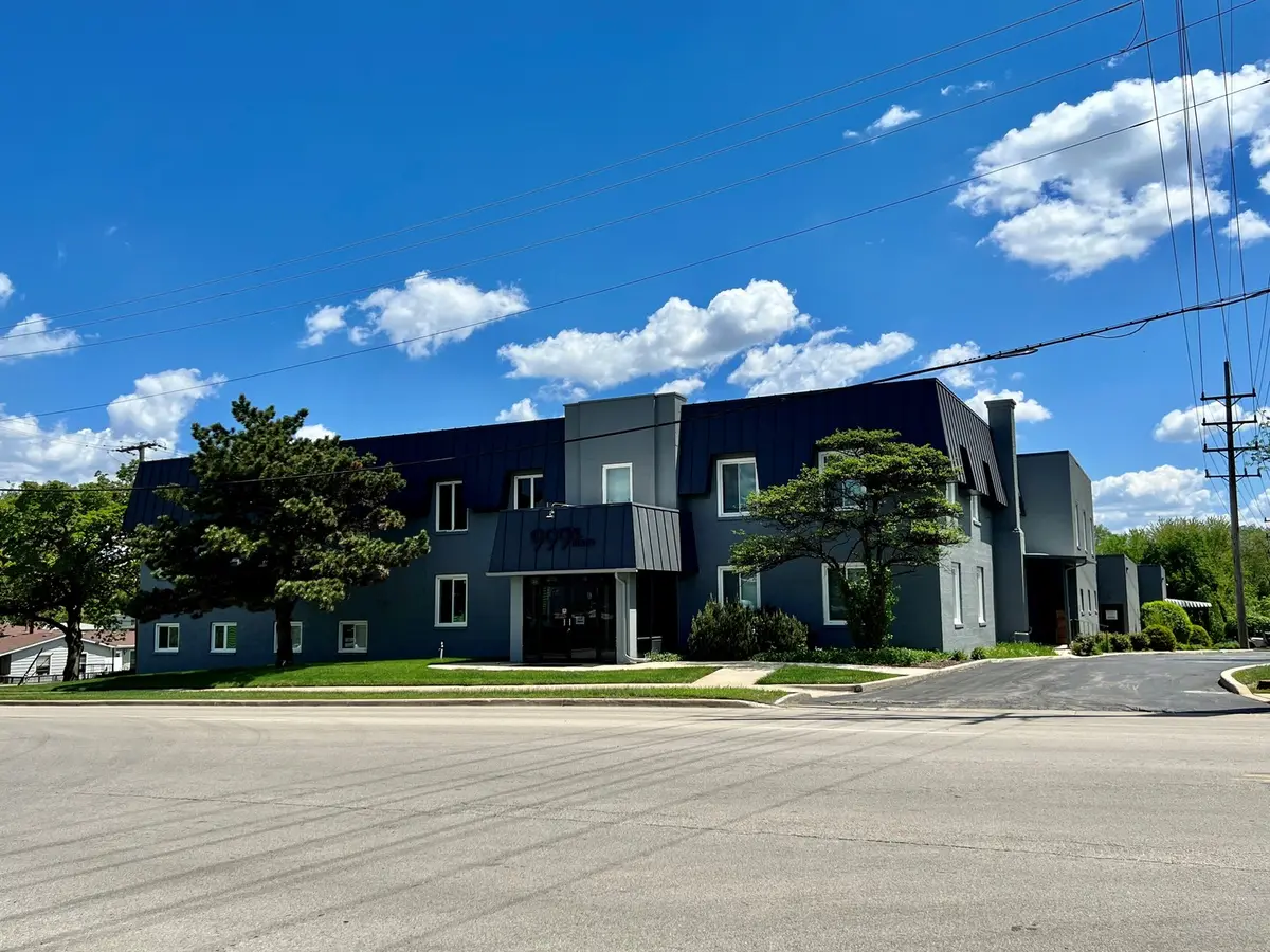 999 Main Street N