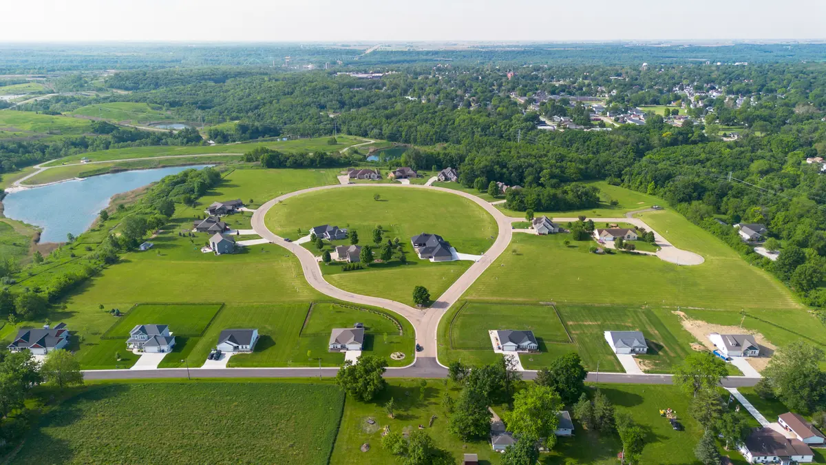 Lot 24 Vermilionvue Trace