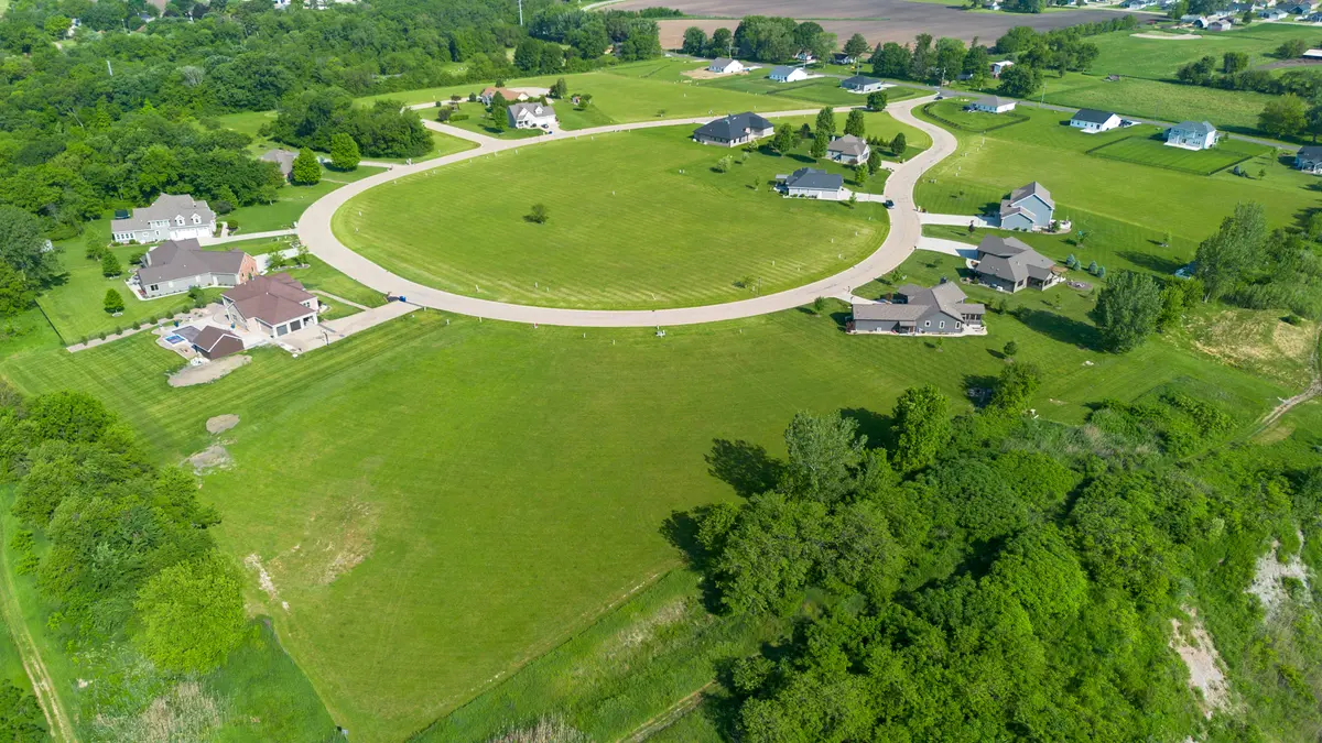 Lot 32 Vermilionvue Trace