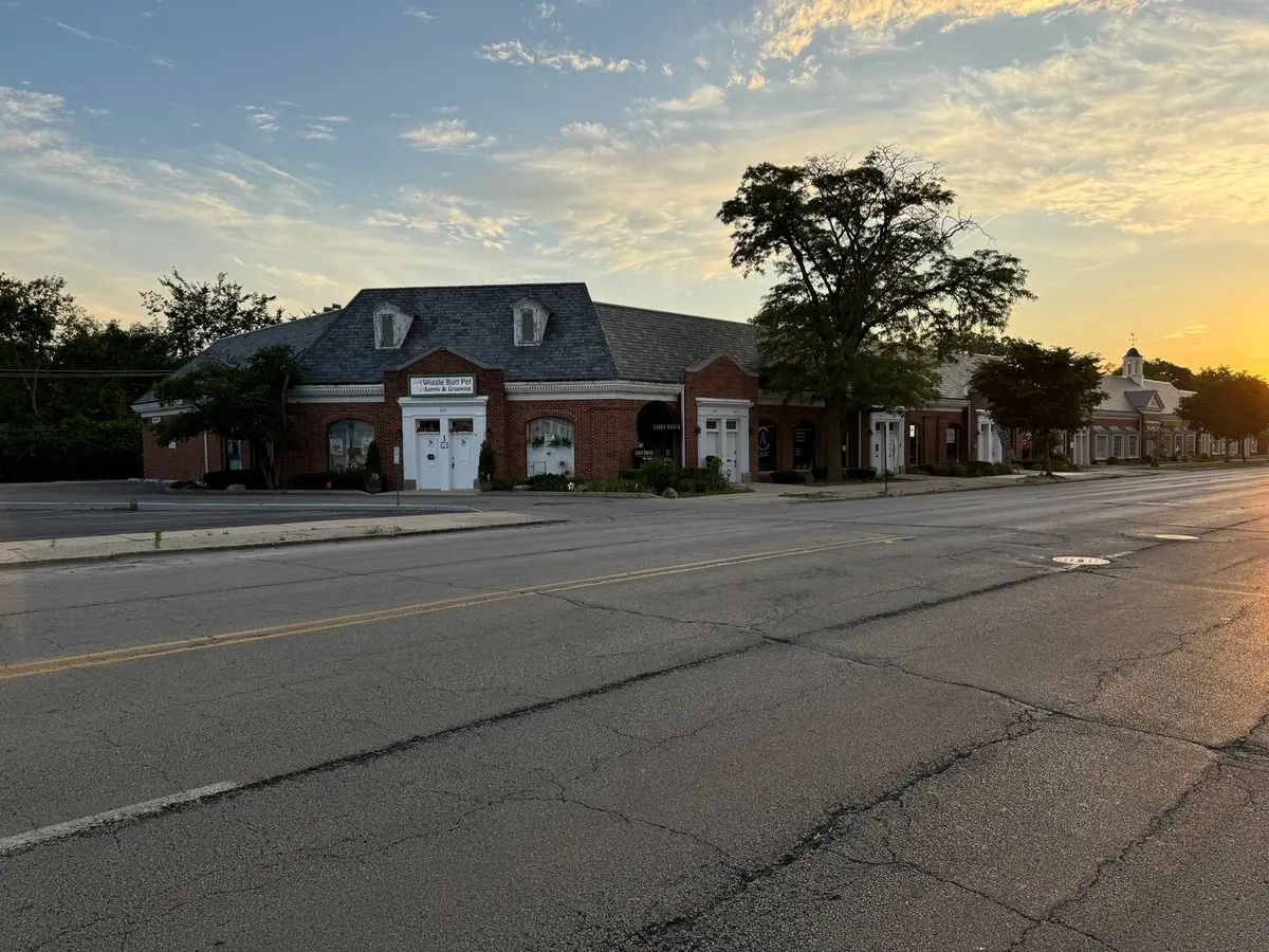 630-642 Busse Highway