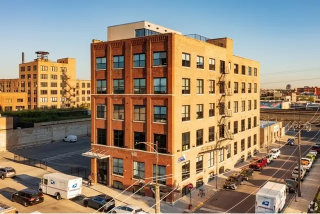 1500 W Carroll Avenue