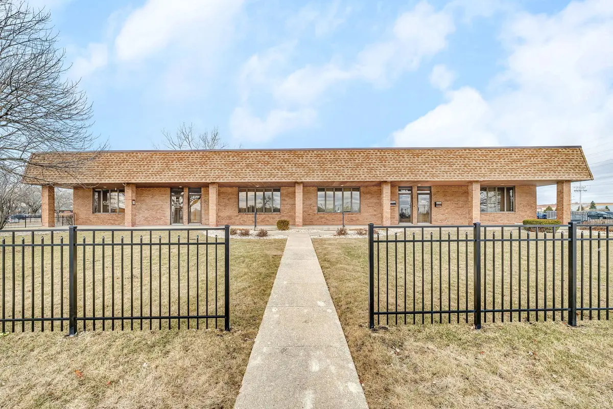 200 N Hammes Avenue