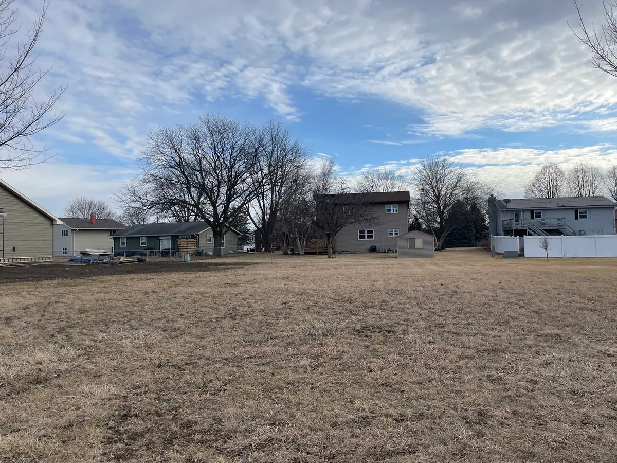 Lot 403 E 21st Street