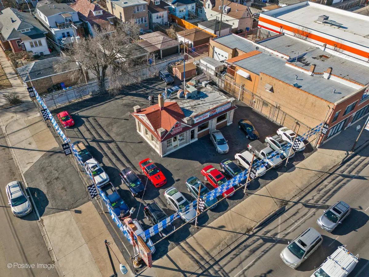 2200 N Cicero Avenue
