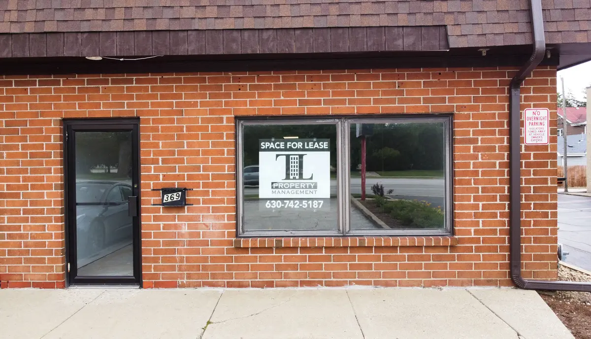 369 N WOOD DALE Road