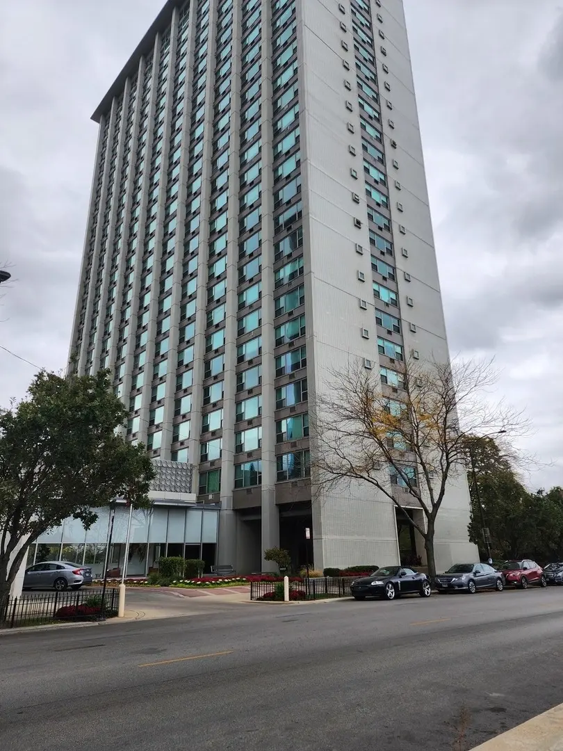 3600 N LAKE SHORE Drive