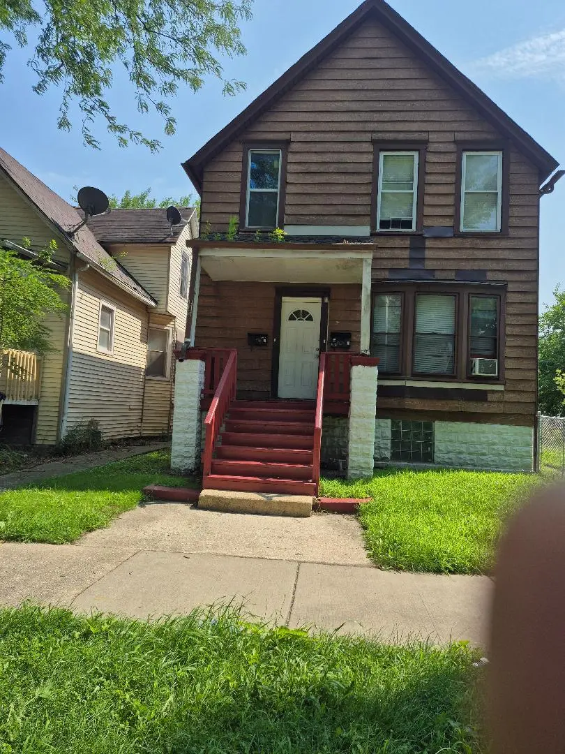 225 W 108th Place