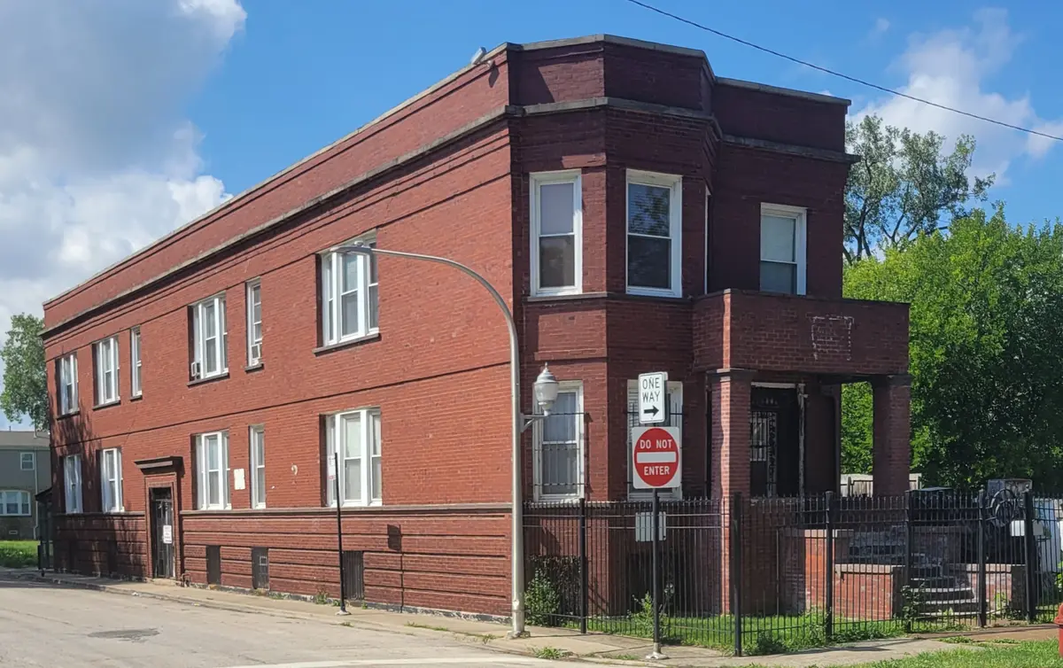6022 -6024 S Union Avenue