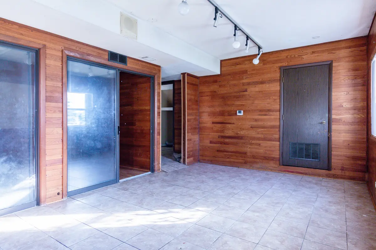 754 Mission Avenue