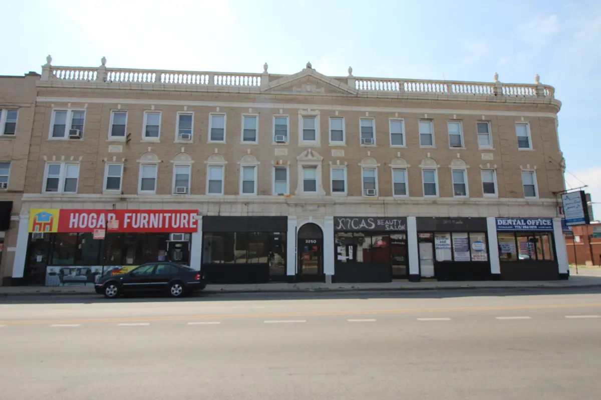 3256 N Pulaski Road