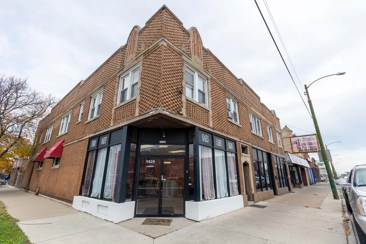5820-24 W Roosevelt Road
