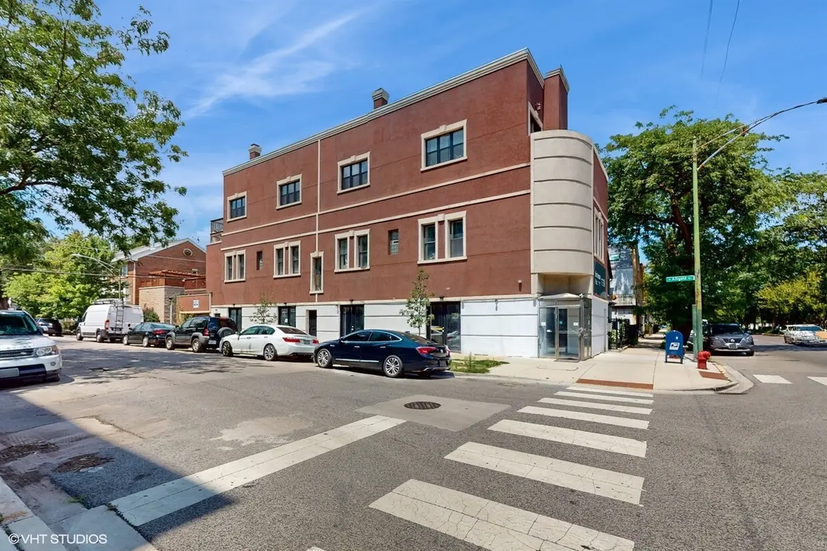 2500 N Ashland Avenue