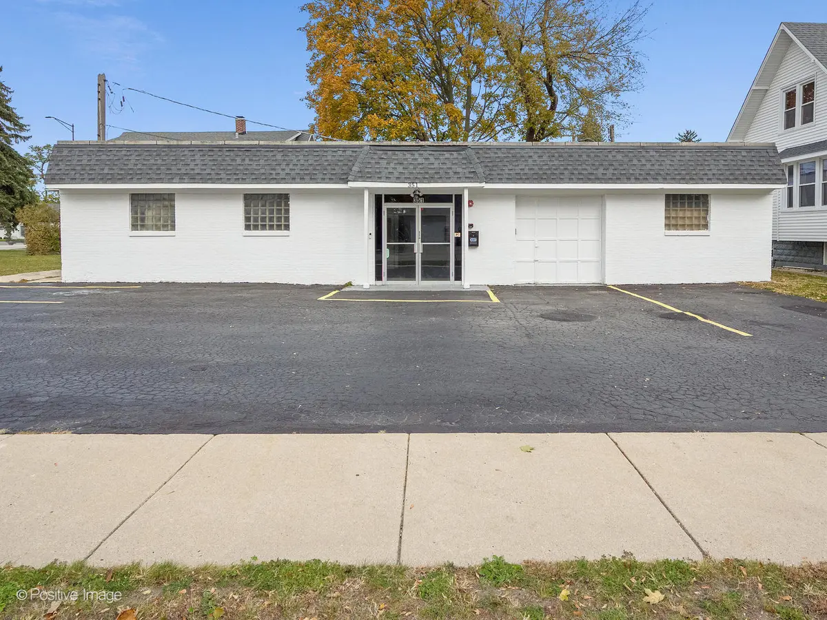 351 N York Road