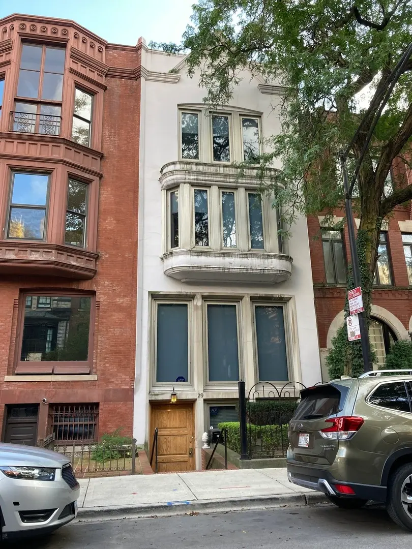 29 E Scott Street