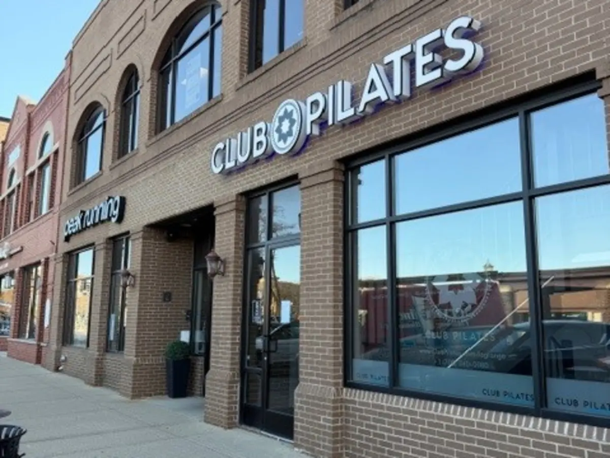18 W Burlington Avenue