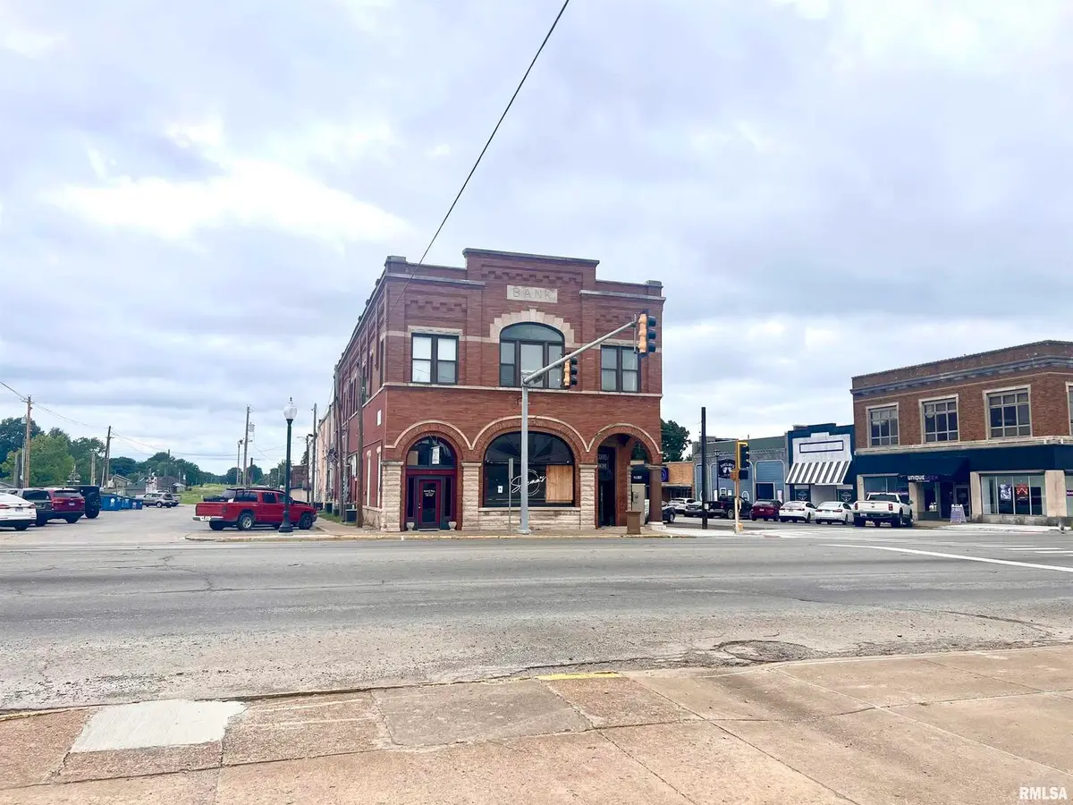 110 W CHERRY Street