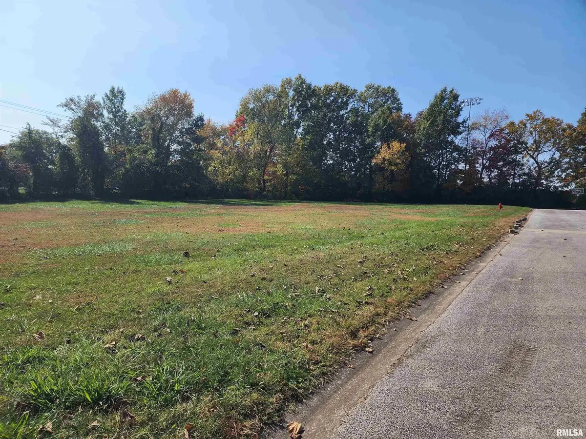 000 MEADOWBROOK Lane