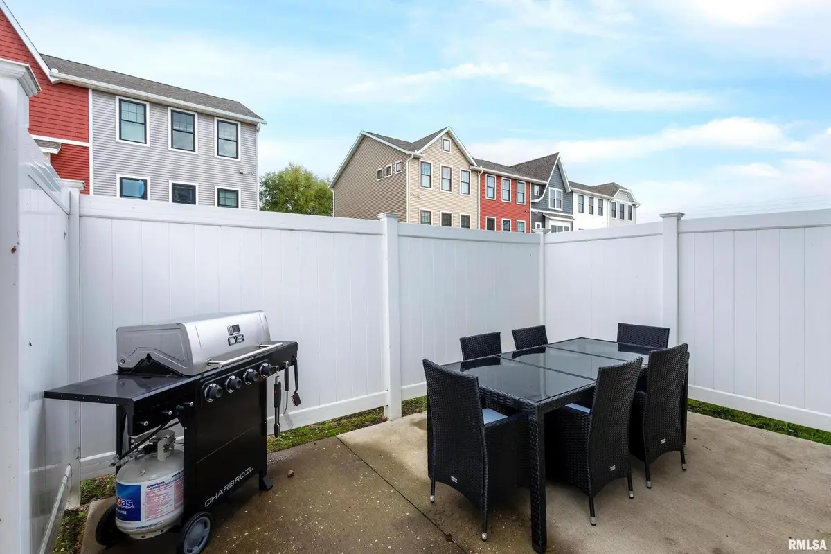 4833 Lauren Lane