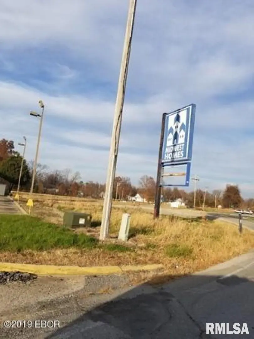 000 E PLAZA Drive