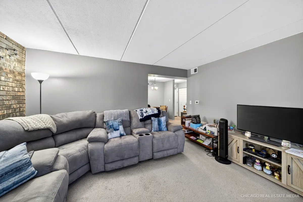 841 N York Road