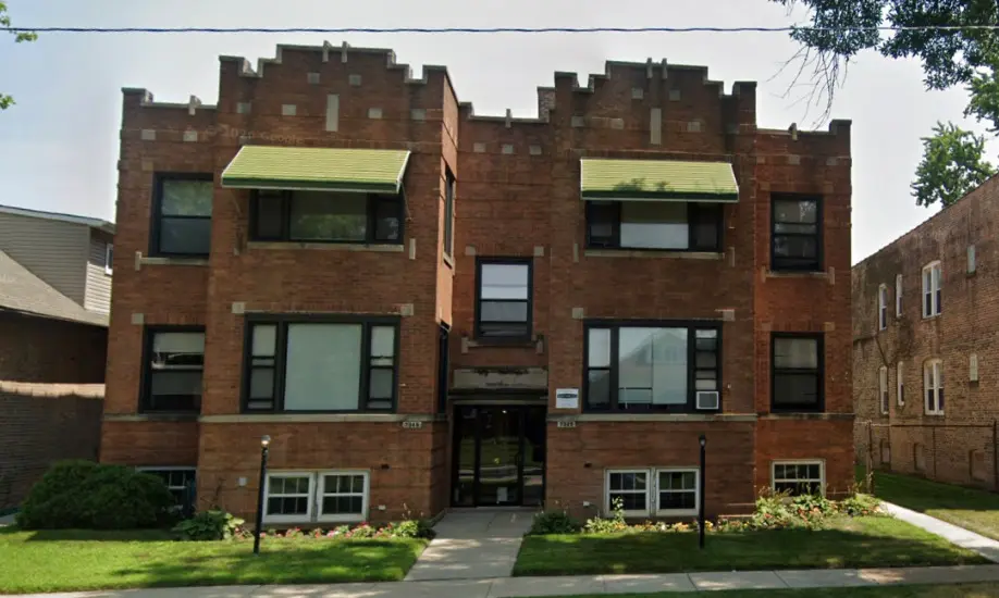 7345-47 S Calumet