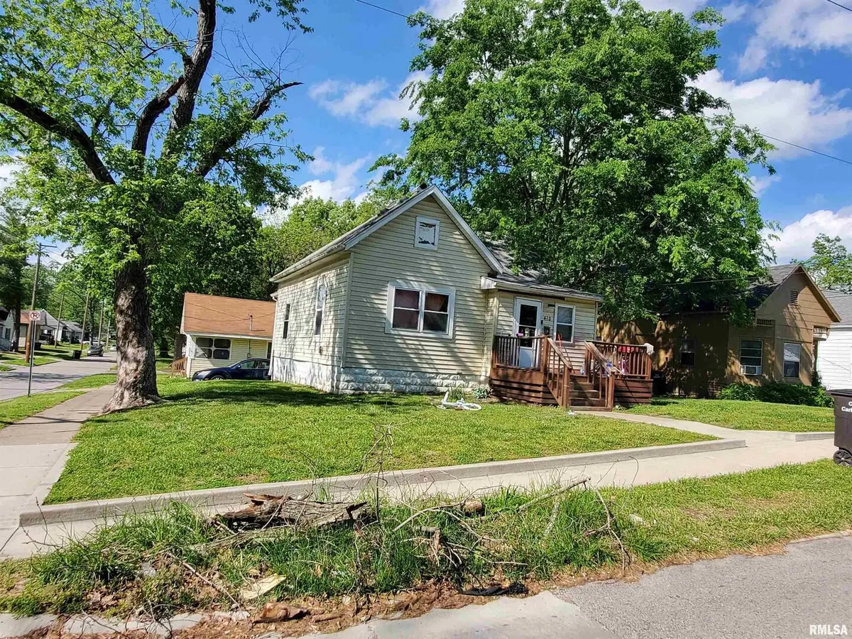 410 W SYCAMORE Street