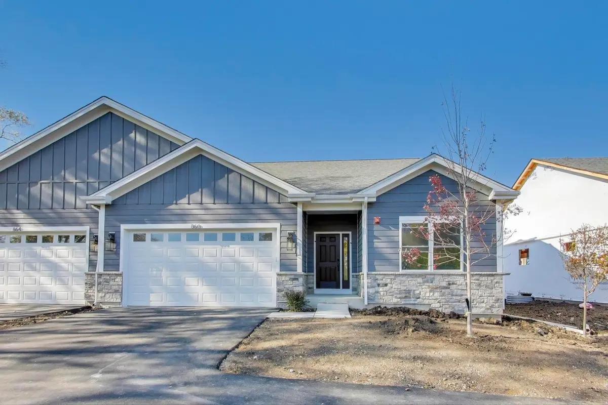 898 N Quentin Road