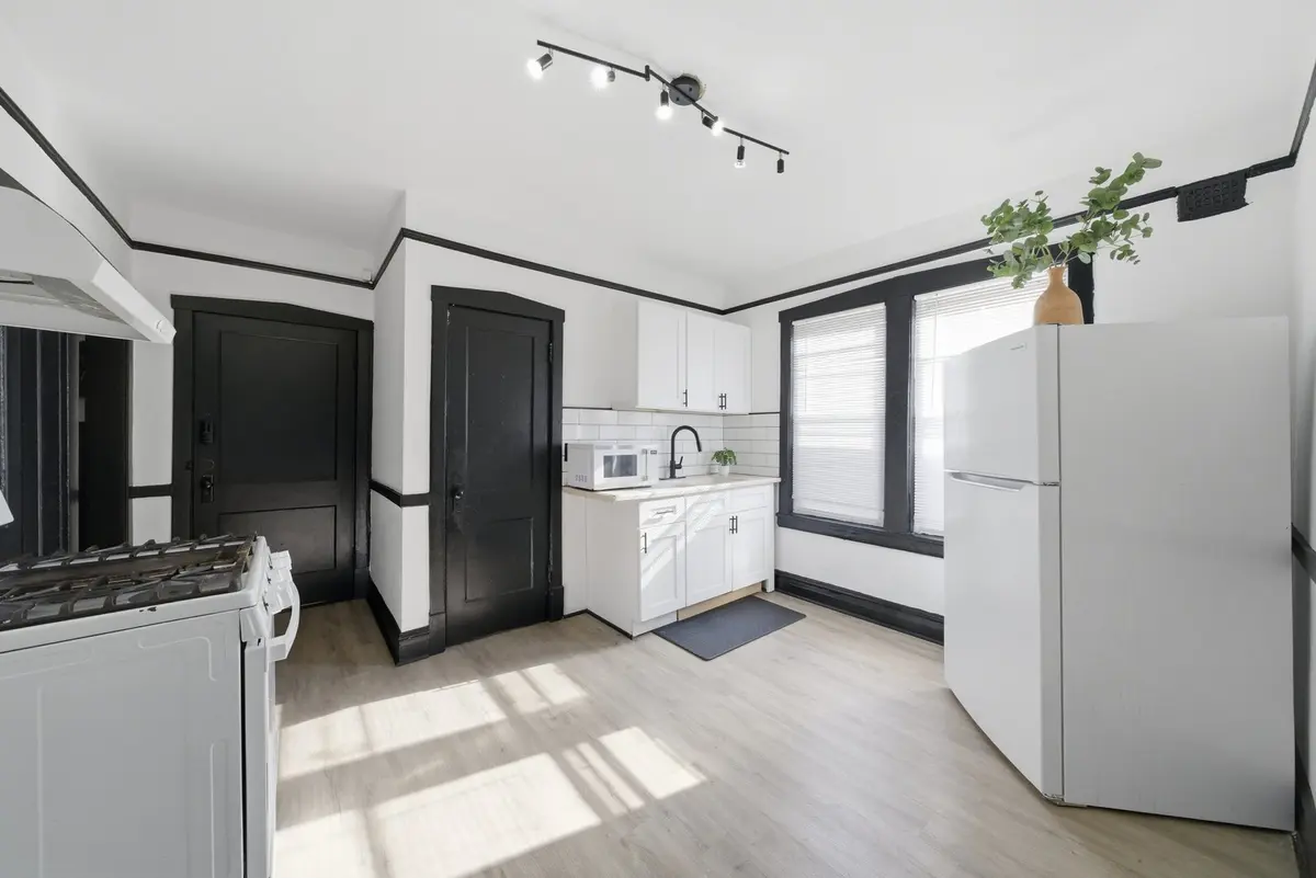 1621 S 50th Court