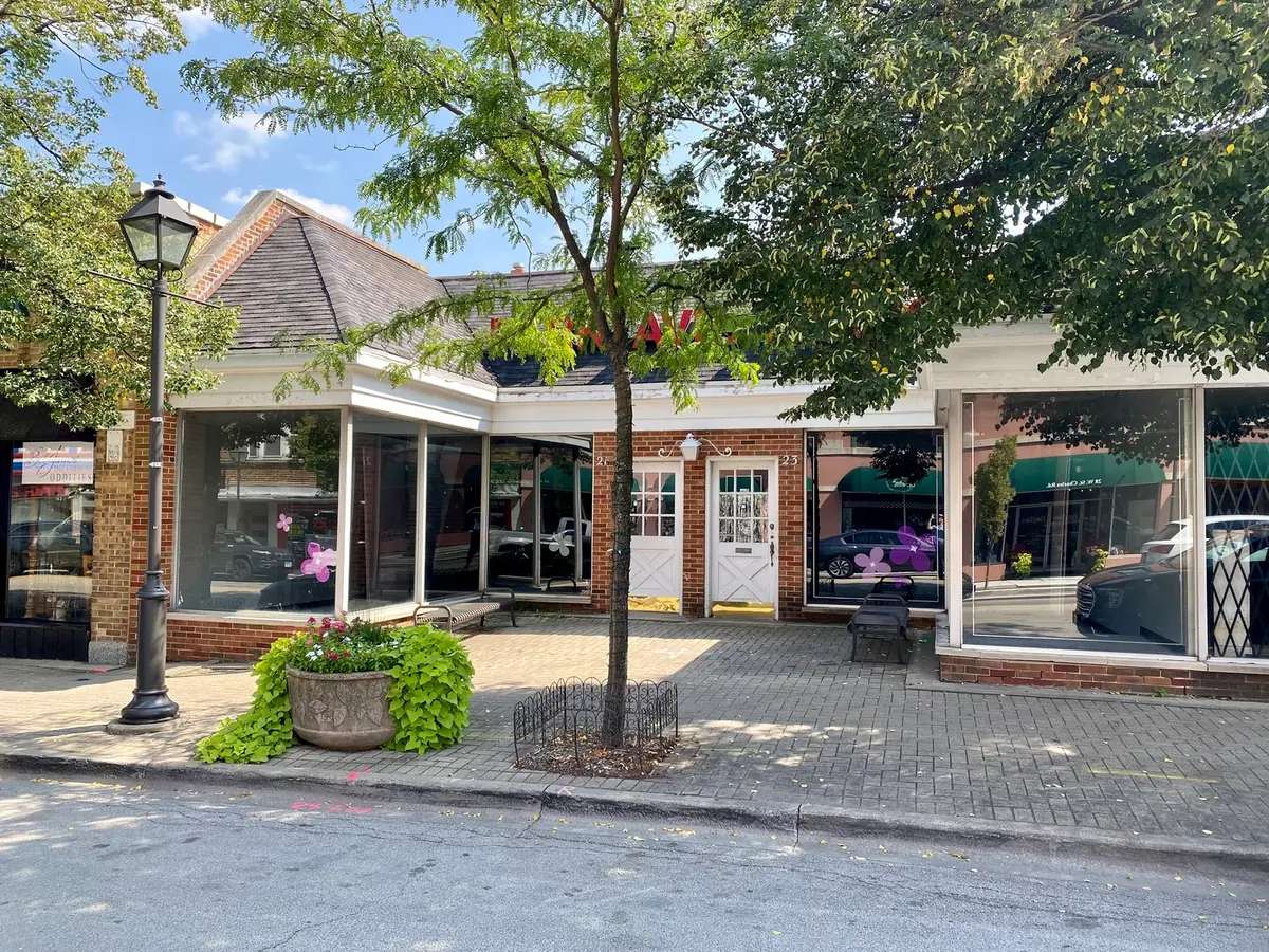 21-25 W St Charles Road
