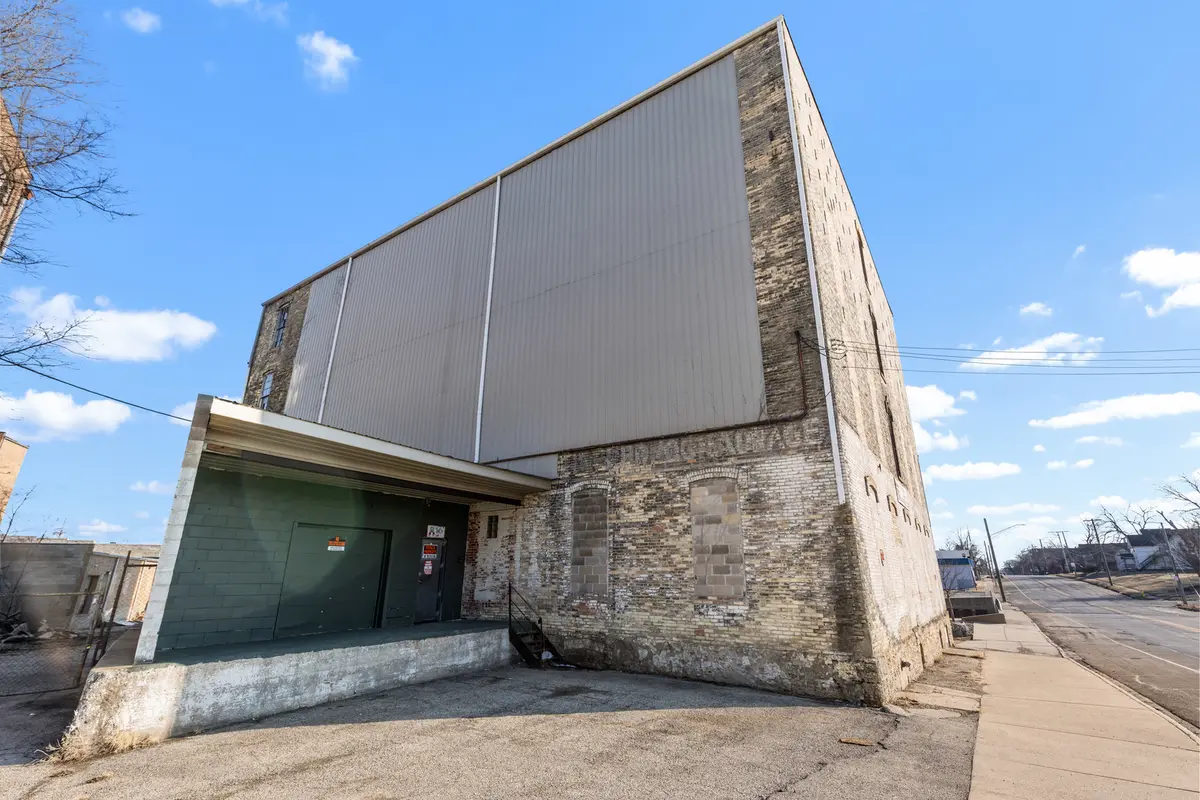 816 7th Street