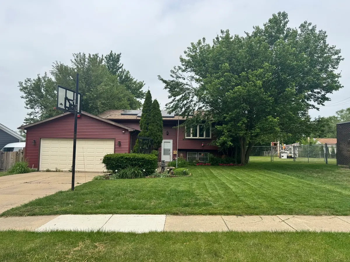 114 W Hawthorne Boulevard