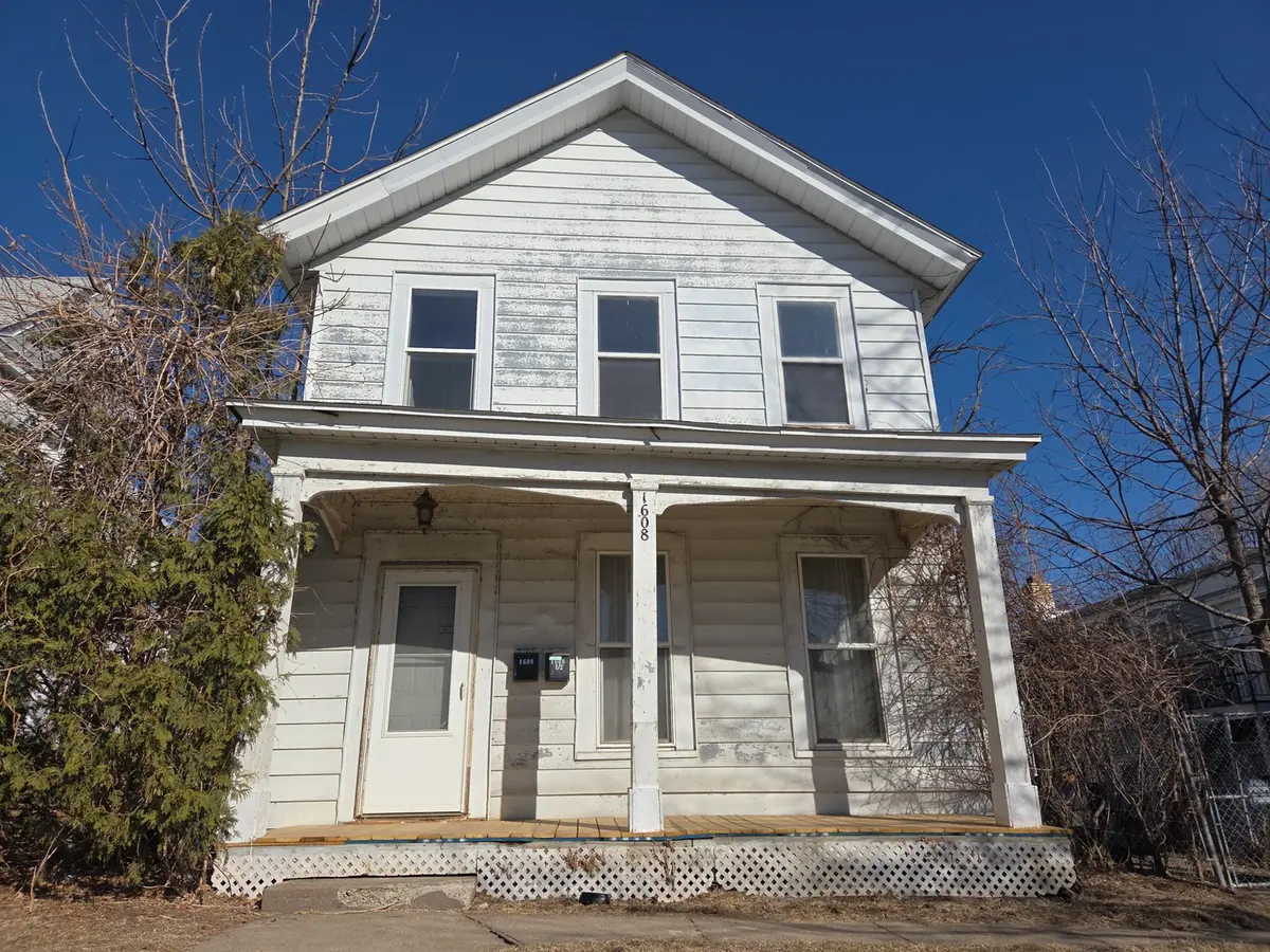 1608 E 12th Street