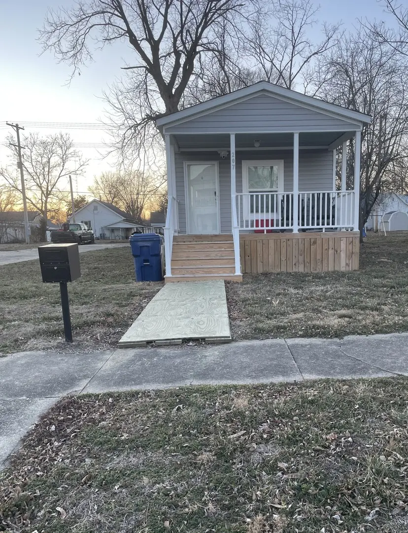 205 & 207 5th Street
