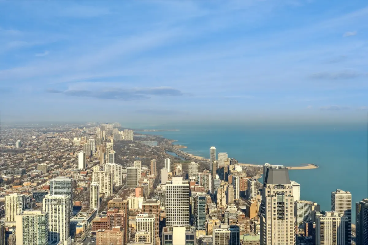 14 W Superior Street