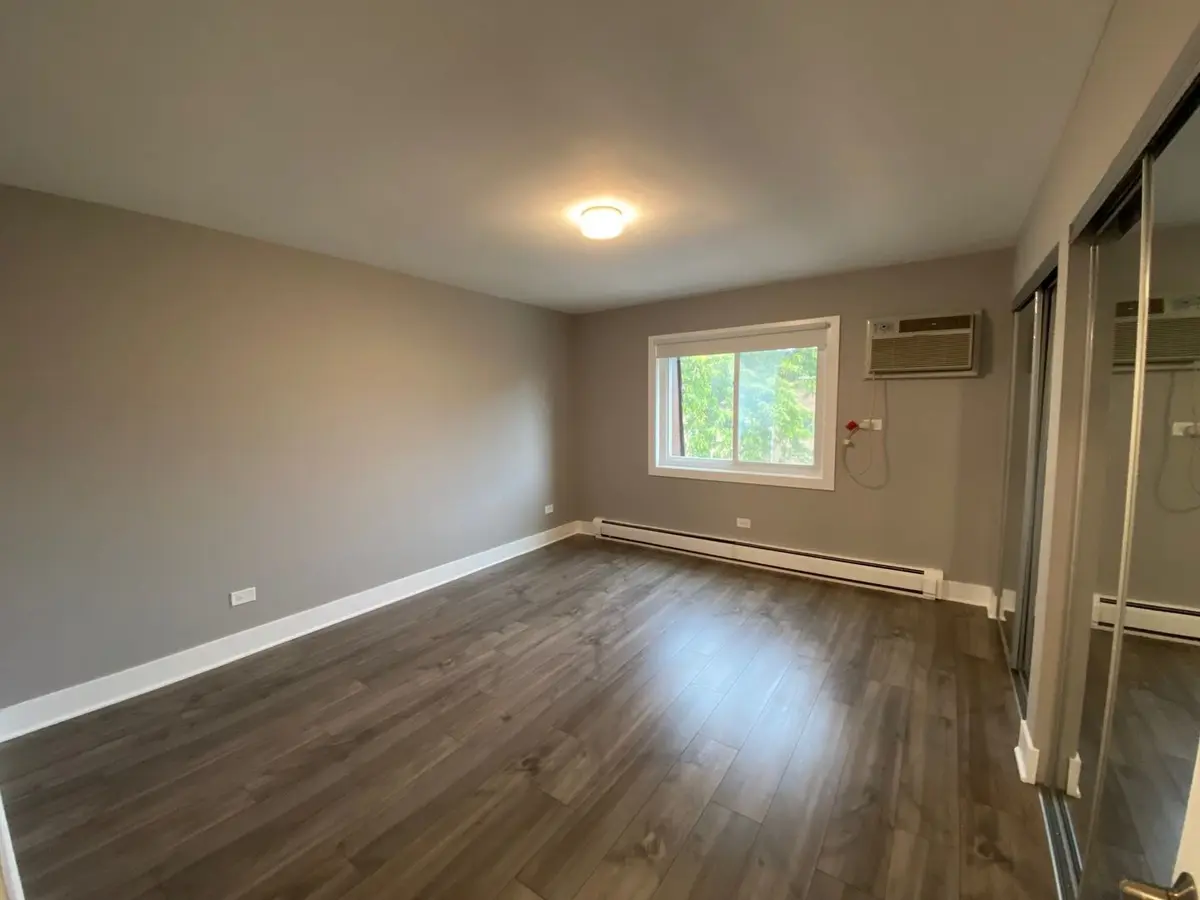 115 E Dundee Road