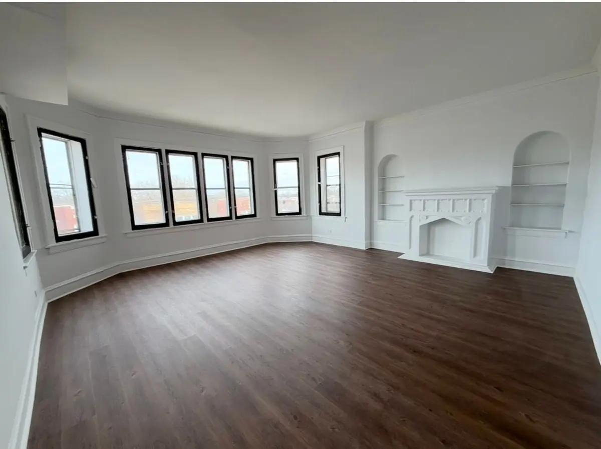 7712 S Jeffery Boulevard
