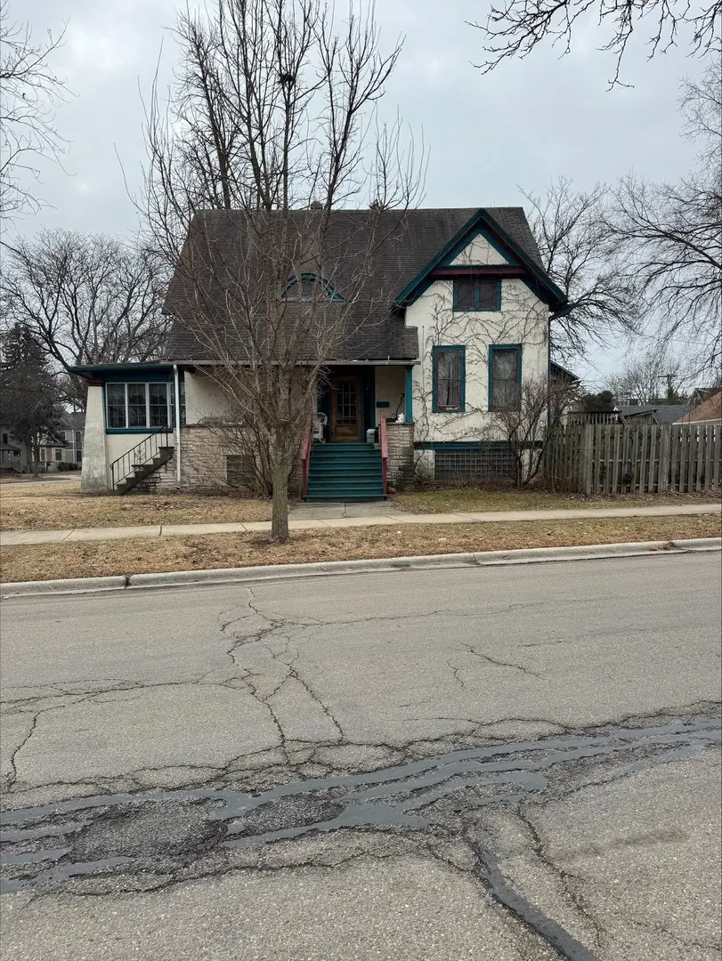 42 7th Avenue