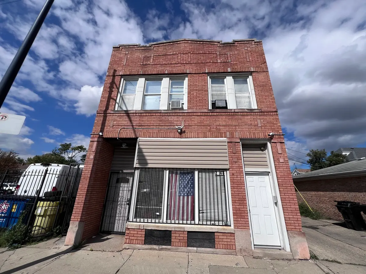 2548 W 71st Street