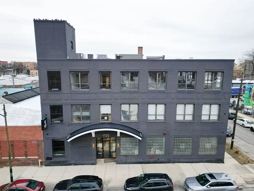 1732 W Hubbard Street