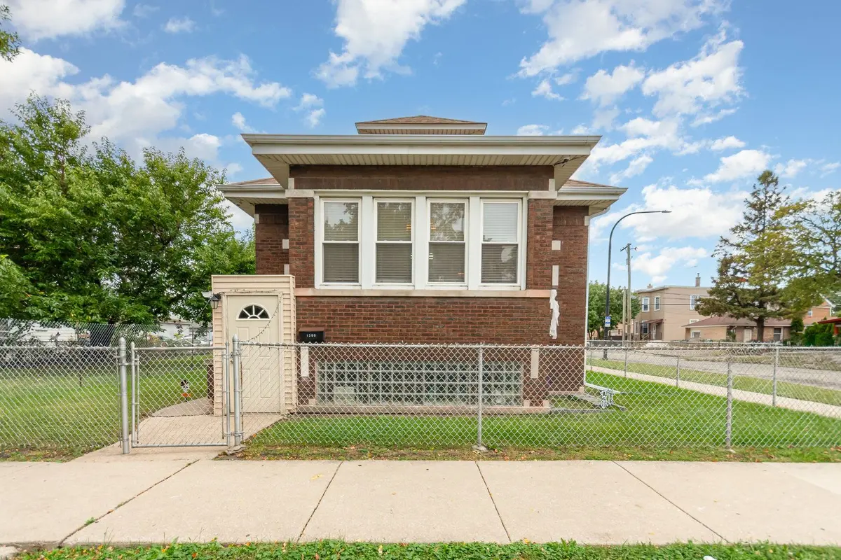 1300 S 49th Avenue