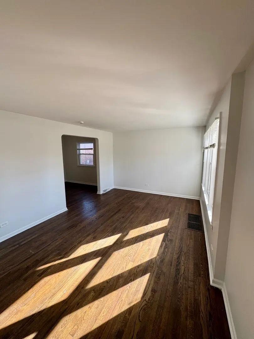 3338 W 83RD Place