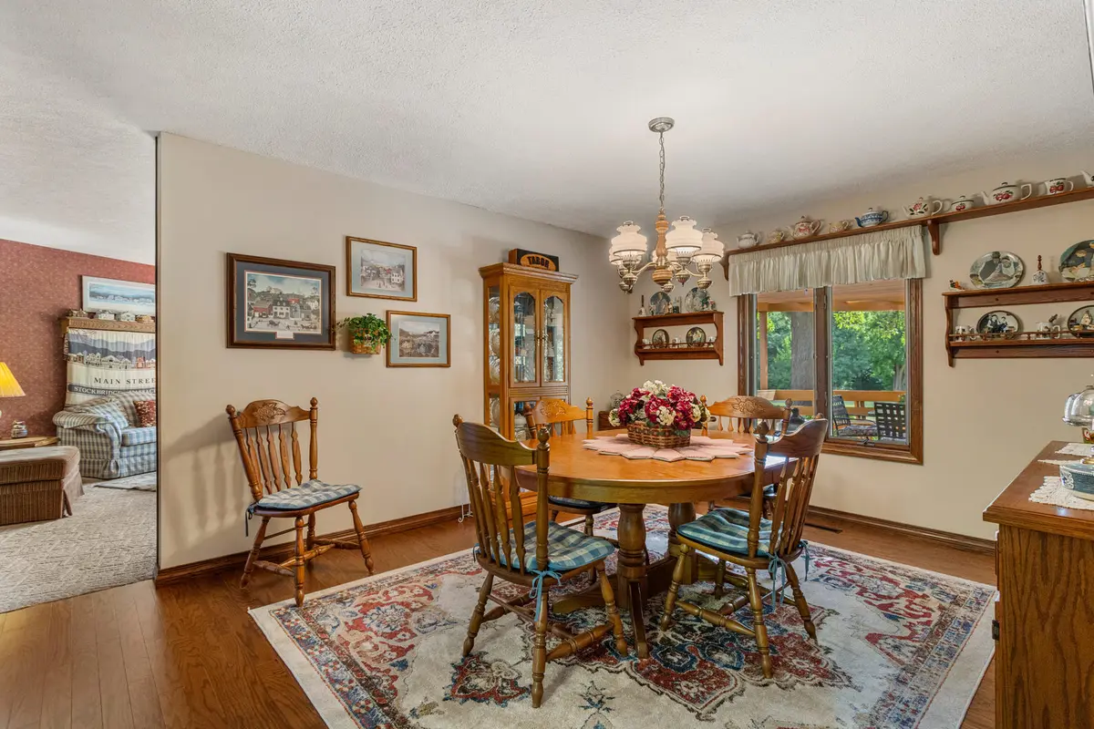44 Glenbrook Court