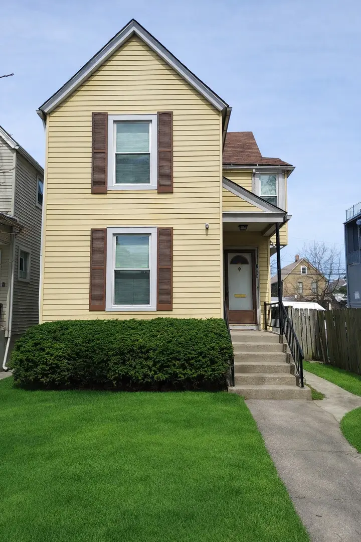 1009 Garnett Place