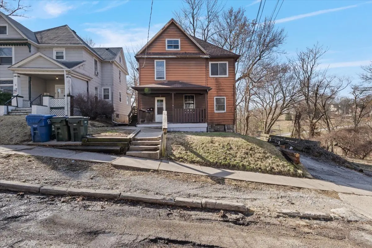 3 Riverview Place