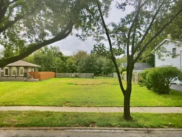 215 W LAKE PARK Drive
