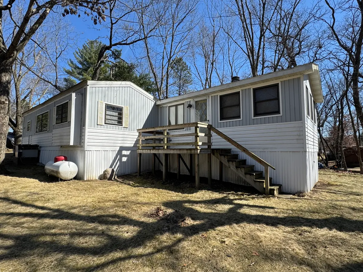 2-148 Woodhaven Lakes