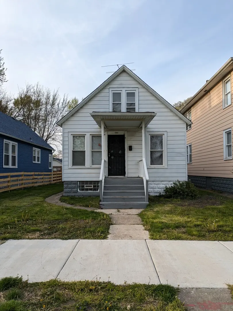656 W 116th Place