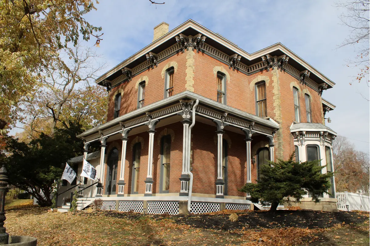 402 W Lincolnway Road