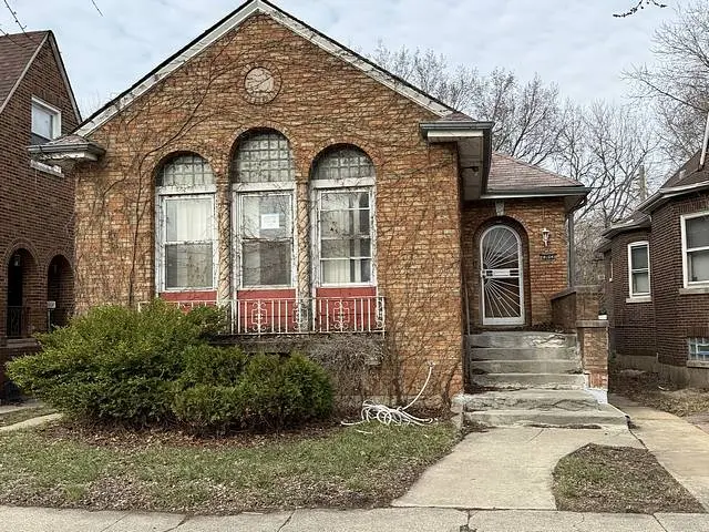 8104 S Euclid Avenue